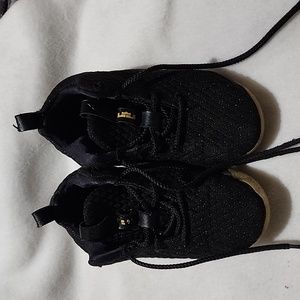Nike Lebron XV Black Metallic size 2.5y